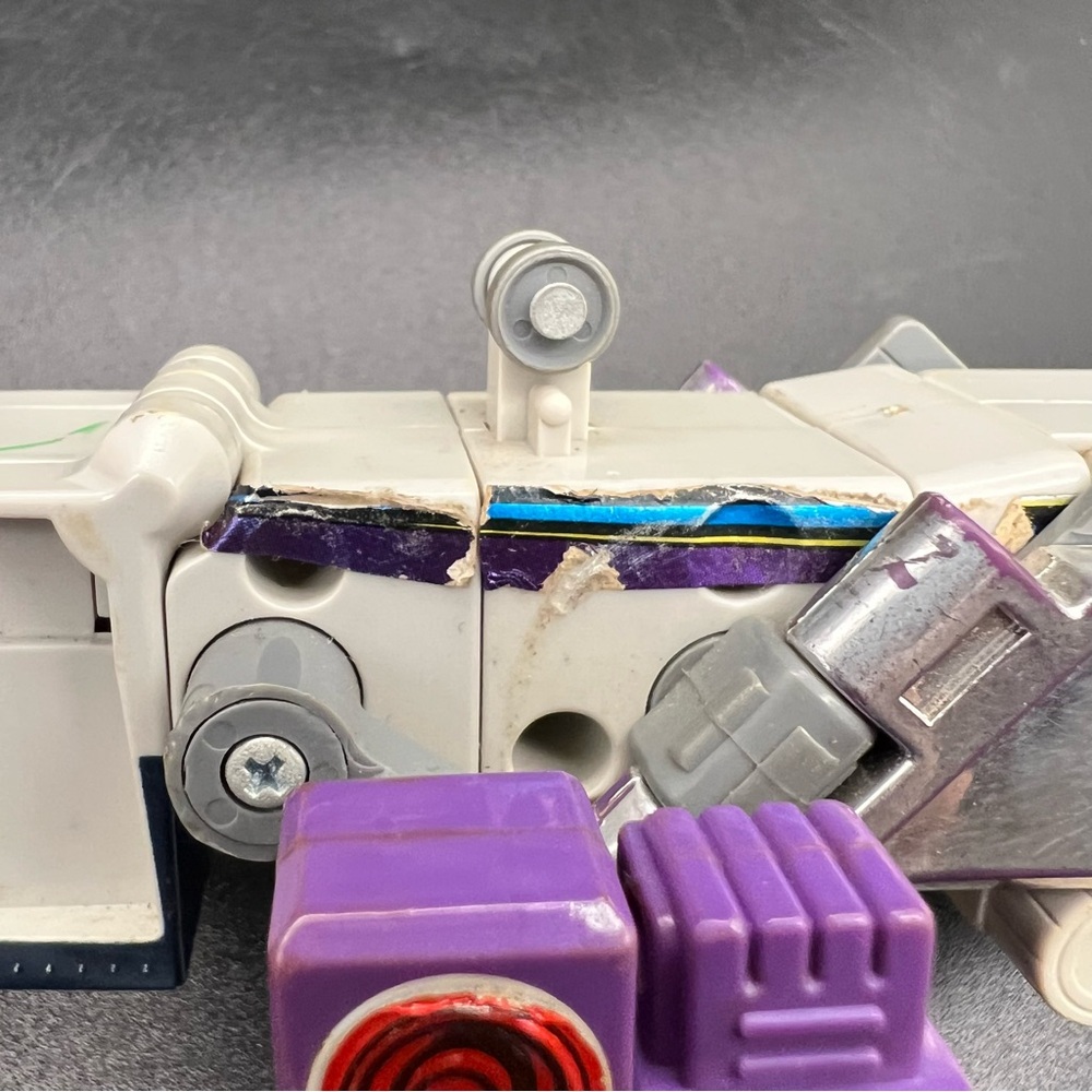Octane Original Transformer G1 1980s (triple changer) pre owned Hasbro "As Is" - Picture 5 of 6